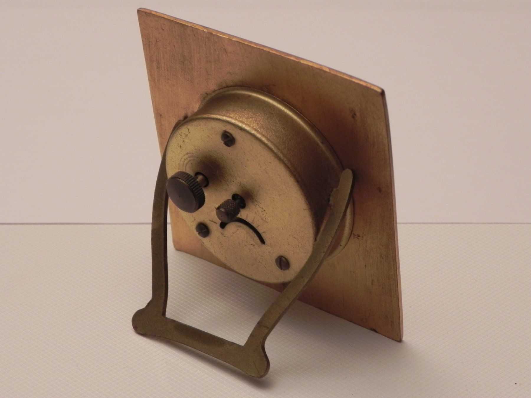 Sveglie: Vintage Tischuhr - nicht Tischwecker - mit Emaille? – Usato da Minusio venduto da Lory64 4