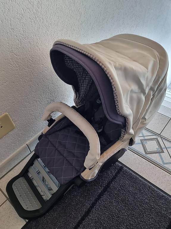 Poussette: Kinderwagen Teutonia – D'occasion à Grosswangen par _Ra