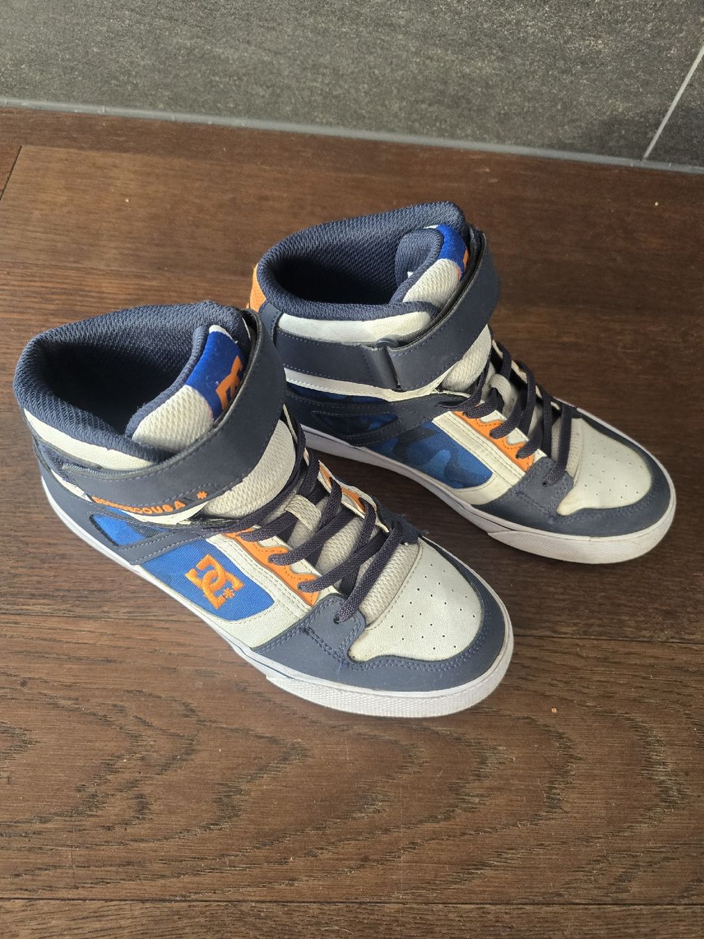 DC shoes Scarpe da uomo: DC Schoes Sneaker Gr.37 – Usato da Rorschacherberg venduto da Olgamedved 1