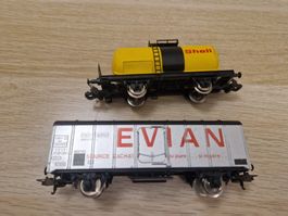 Lima 2 x Güterwagen Shell + Evian H0 (P)