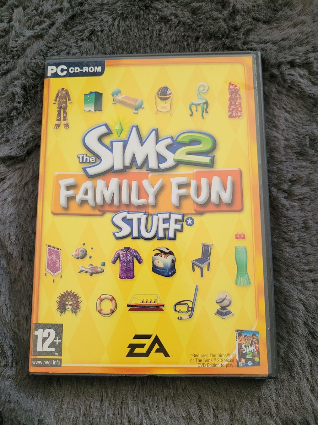 Giochi: Sims 2 Family Fun Stuff PC CD-ROM - Sommer-Spass – Usato da Bennau venduto da Moonshine_68