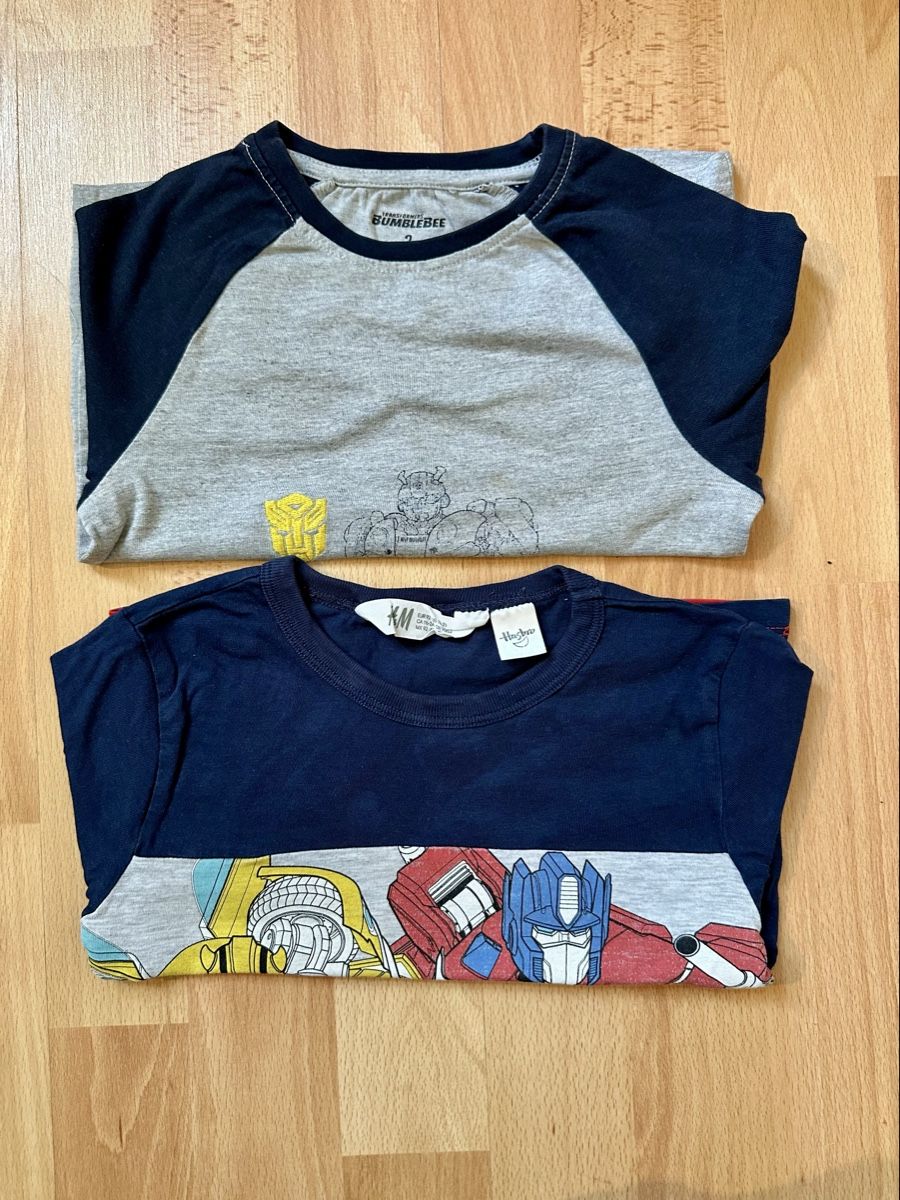 Kleiderpakete & -sets: T-shirts (2x) Transformers taille 92 – Gebraucht aus Genève von Mag84 1