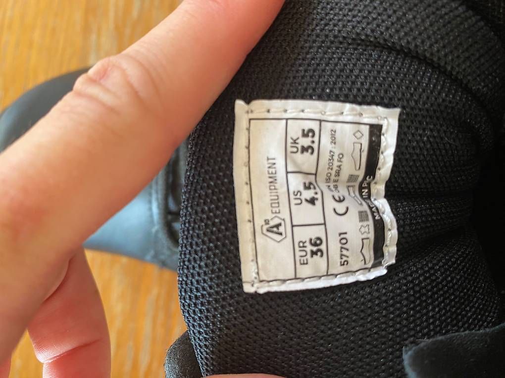 Herrenschuhe: Chaussures dintervention neuves, taille 36 – Gebraucht aus Gollion von Nanouche88 4
