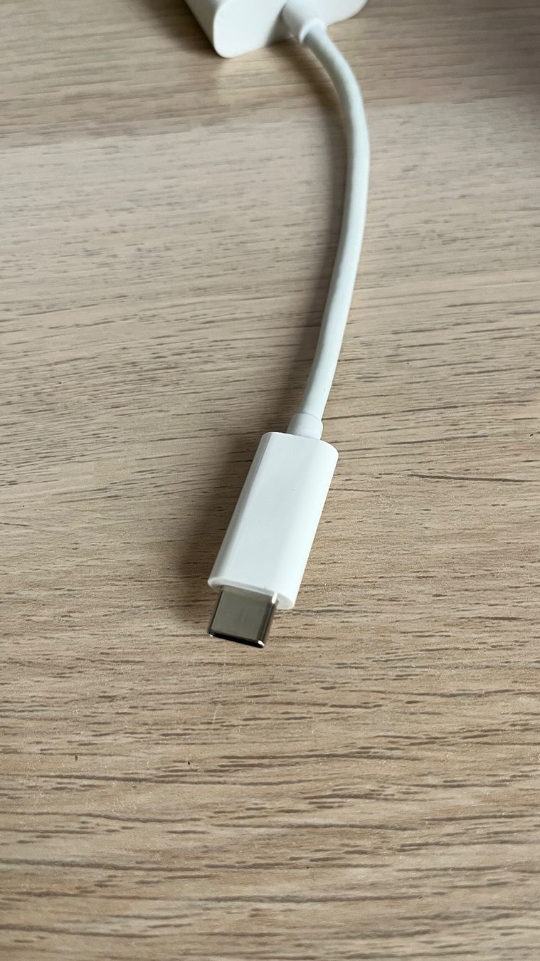 Apple Unità & Adattatore: Apple VGA / USB-C - Adapter – Usato da St.Gallen venduto da BRT91 2