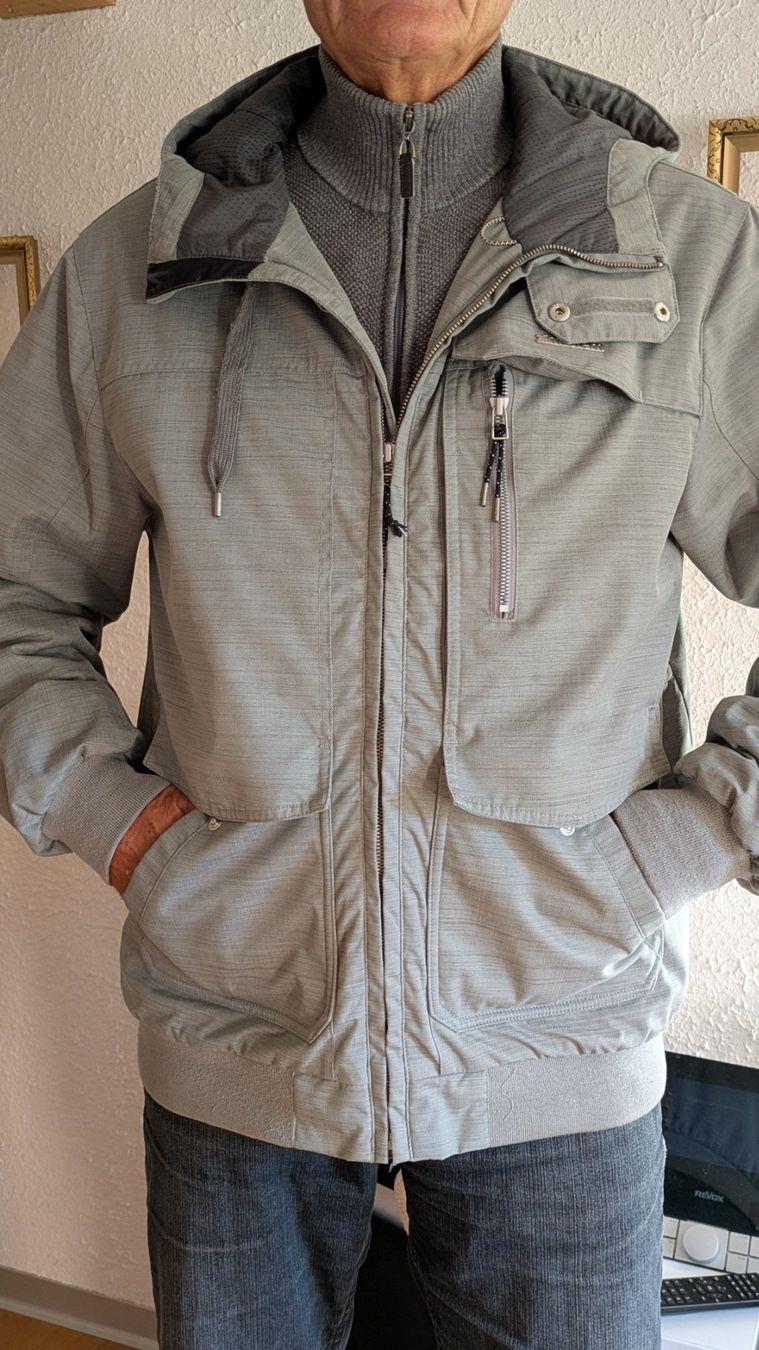 Giacche: Herrenjacke Zimtstern – Usato da Frutigen venduto da Pixele10