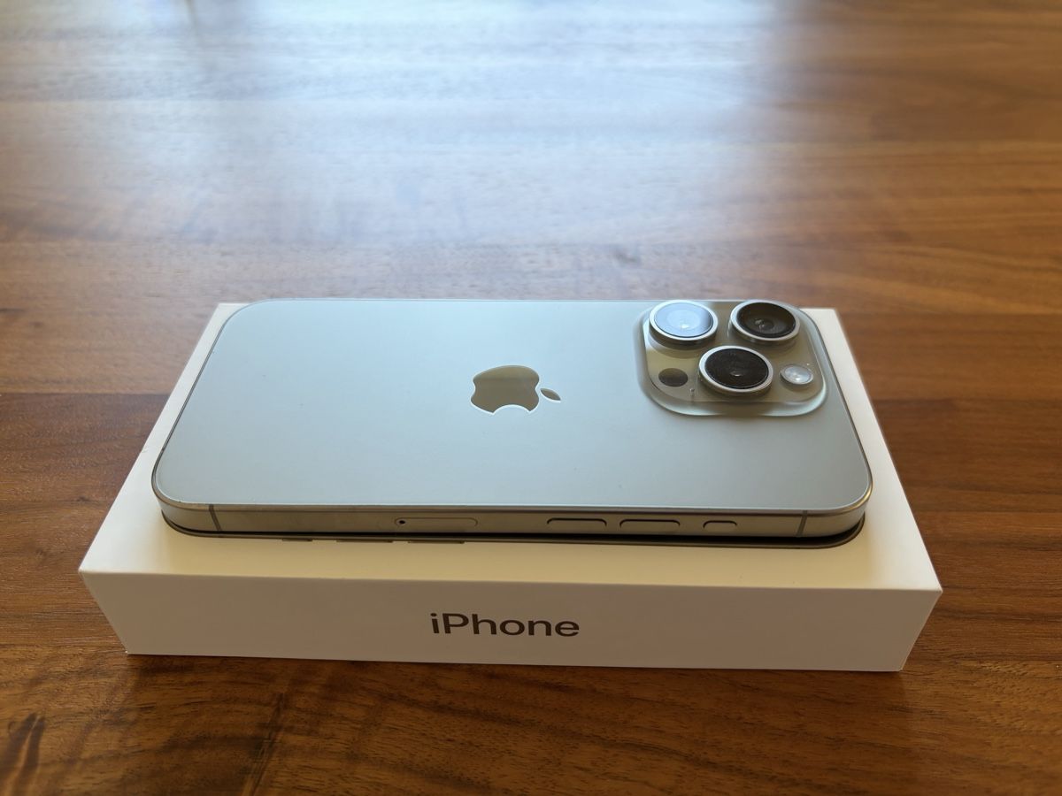 Apple Portables: iPhone 15 Pro 256GB Natural Titanium – D'occasion à Bern par dingodachs 2