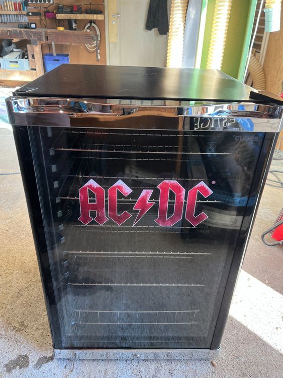 AC / DC Getränke Kühlschrank