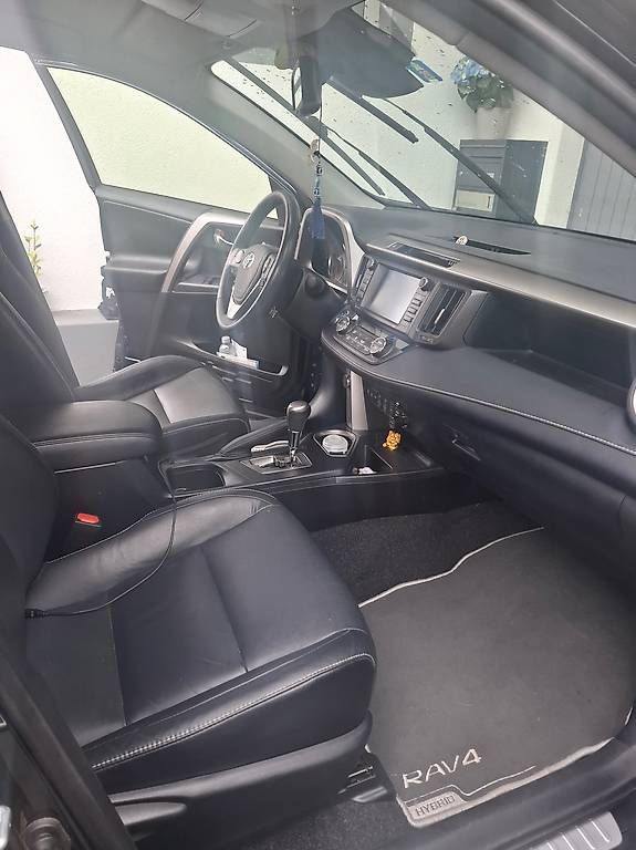 Autos: TOYOTA RAV-4 Hybrid HSD Premium E-CTV – Gebraucht aus GROLLEY von CNL89 3