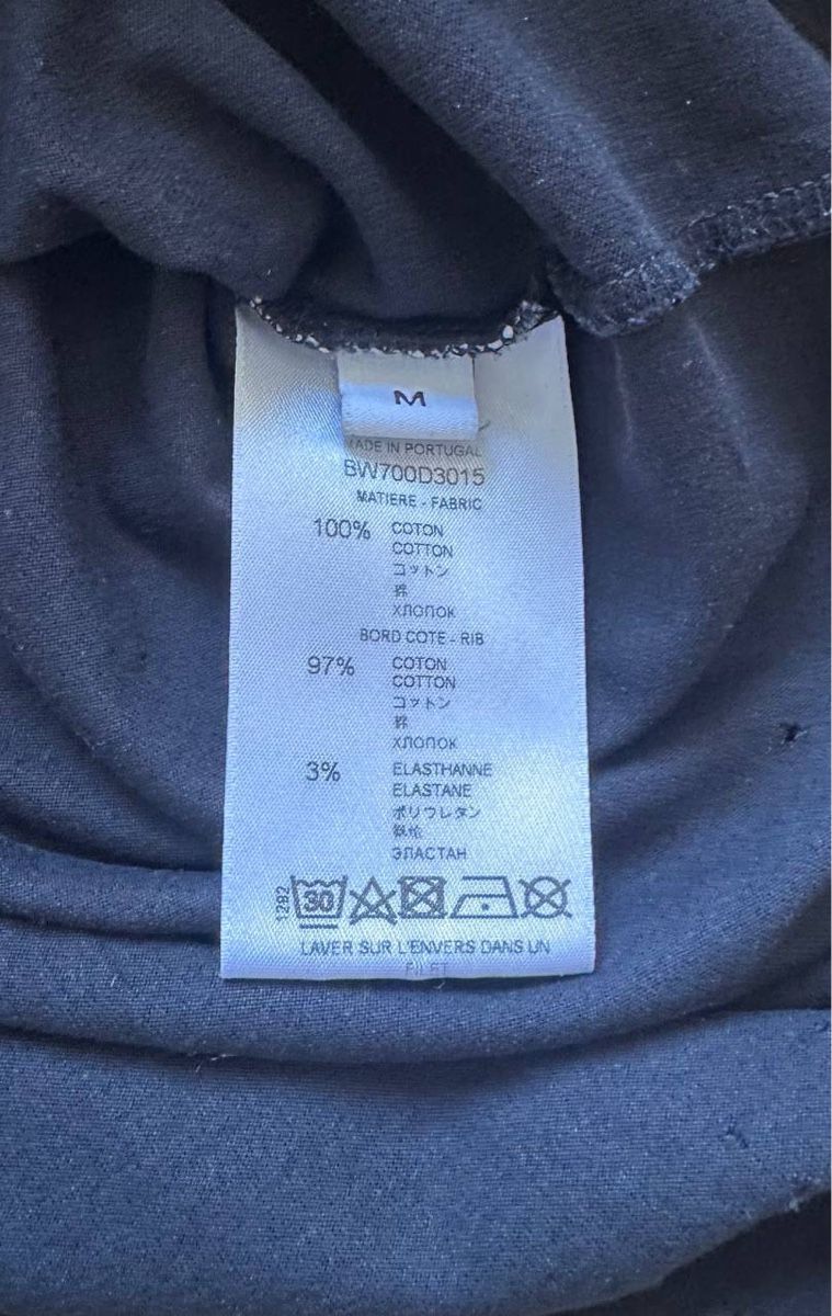 Givenchy T-Shirts: Givenchy Paris Tshirt  – Gebraucht aus Pfäffikon ZH von Nataliia. 2