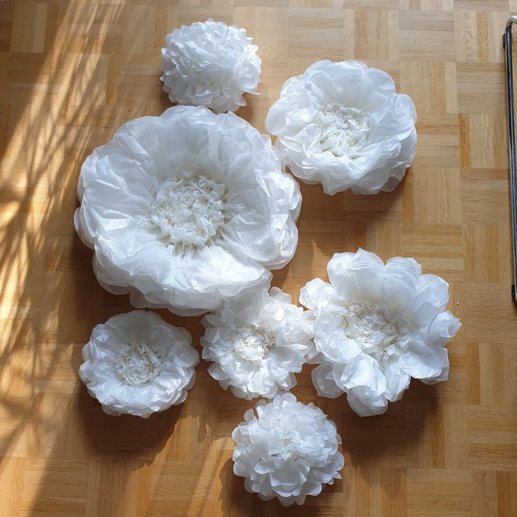 36 Stück Seidenpapier-Blumen | Krepppapier | Größen Ca. 20, 25, 30 Cm | Bunt | Für Hochzeit, Party, Deko