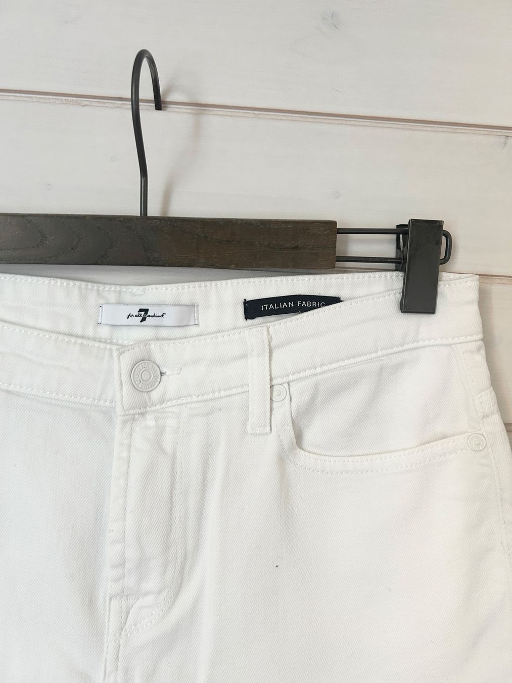 Mankind Pantaloni: 7 for all mankind Shorts - W28 – Usato da Illnau venduto da Monkky 3