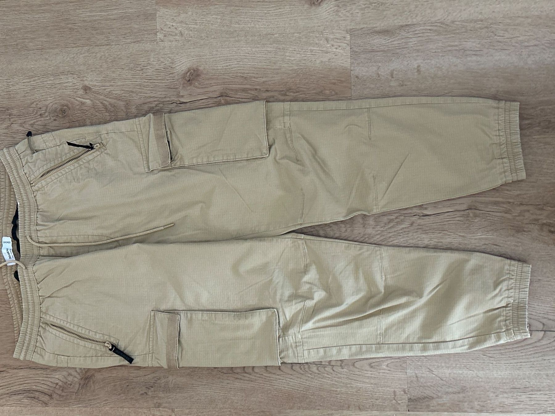 Pull&Bear Hosen: Pull&Bear Herren Cargo Hose beige elastischer Bund Gr. M – Gebraucht aus Brunnen von Nala2929 1