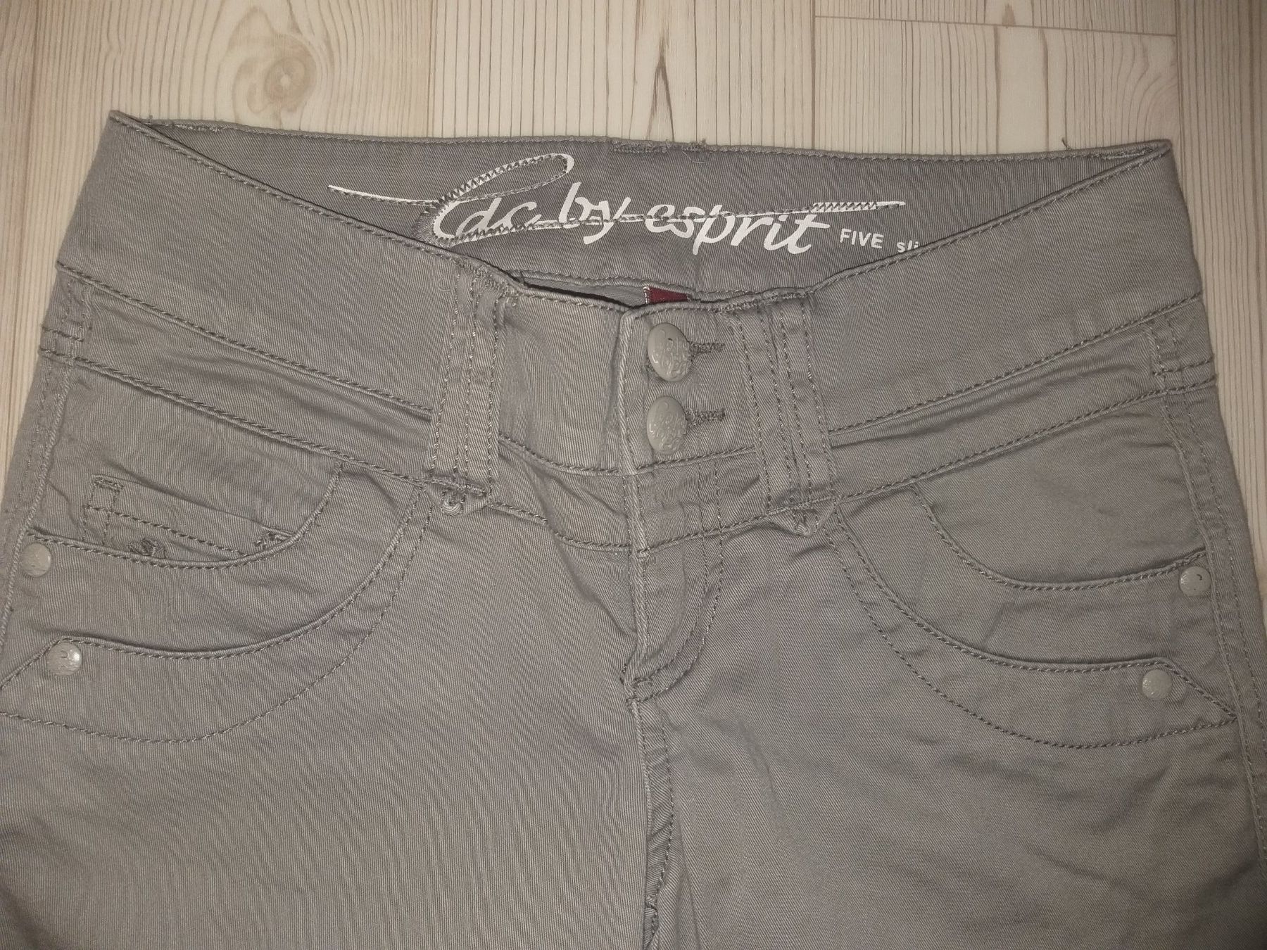 Esprit Pantaloni: Pantacourt ESPRIT  Taille / Grosse 32 CH  SLIM – Usato da Cossonay-ville venduto da Super-Price-Quality 2