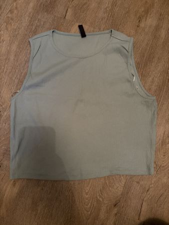 Damen Crop Top Pieces gerippt hellgrün Grösse L neuwertig
