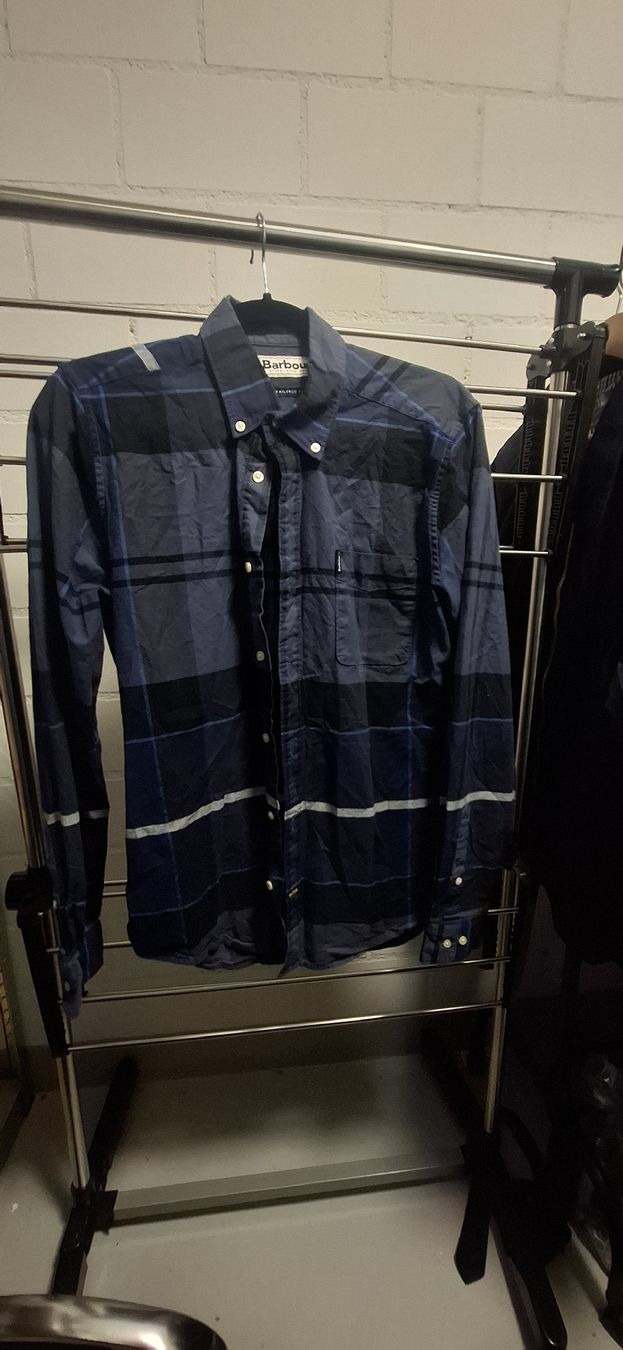Camicie: Barbour shirt blue checkered pattern acceptable condition – Usato da Affoltern am Albis venduto da AlpineParcel 4