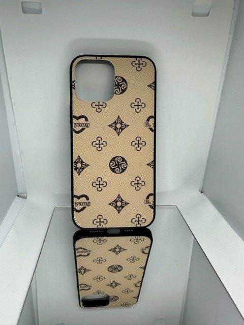 Cover & Protezioni schermo: Iphone 13 Pro max Hülle Yang – Nuovo e nell'imballaggio originale da Biberist venduto da ShopSoltan