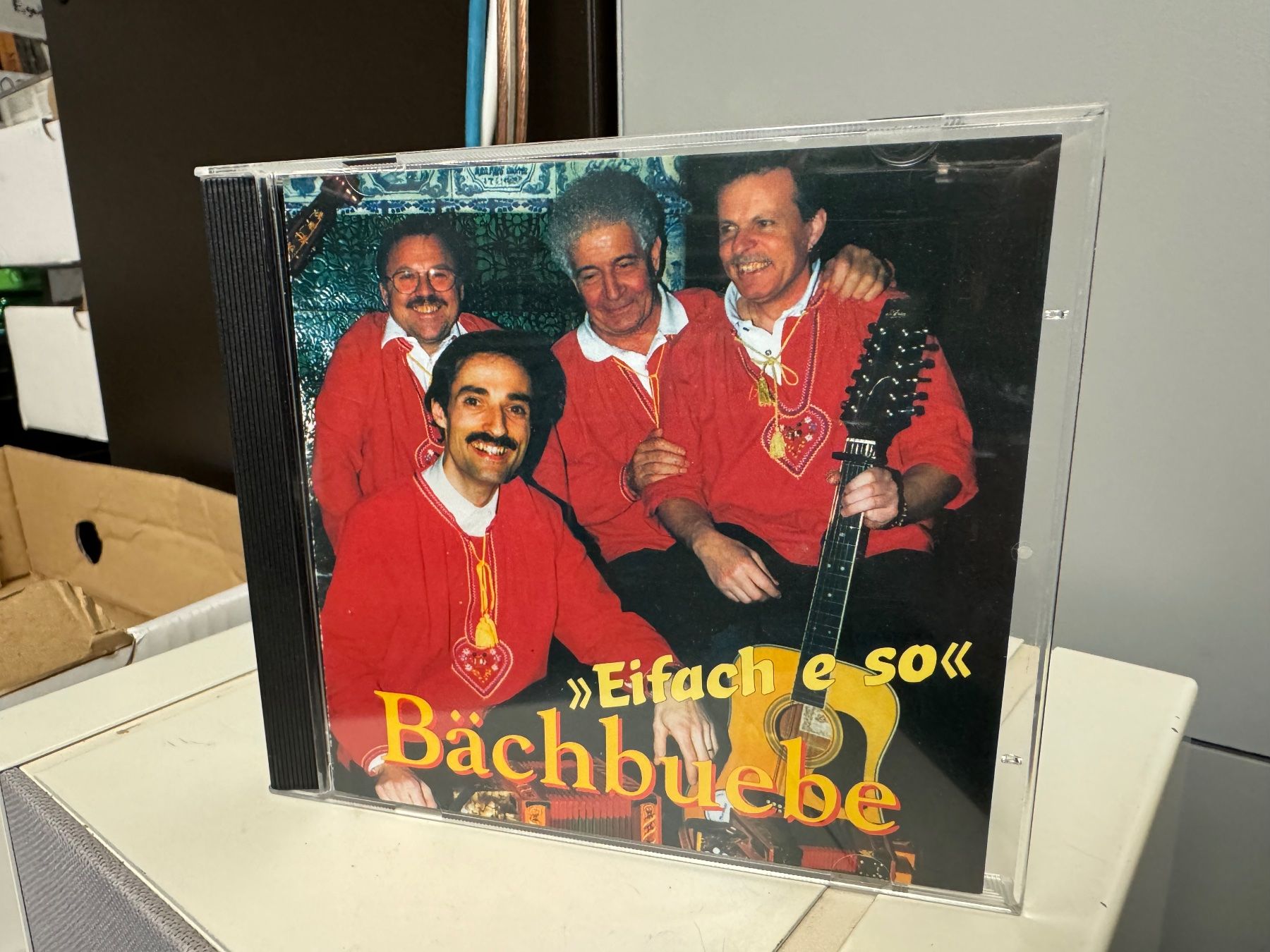 CD: Bächbuebe - Eifach e so - HA13B – Nuovo (secondo la descrizione) da Küsnacht ZH venduto da swisssales.net