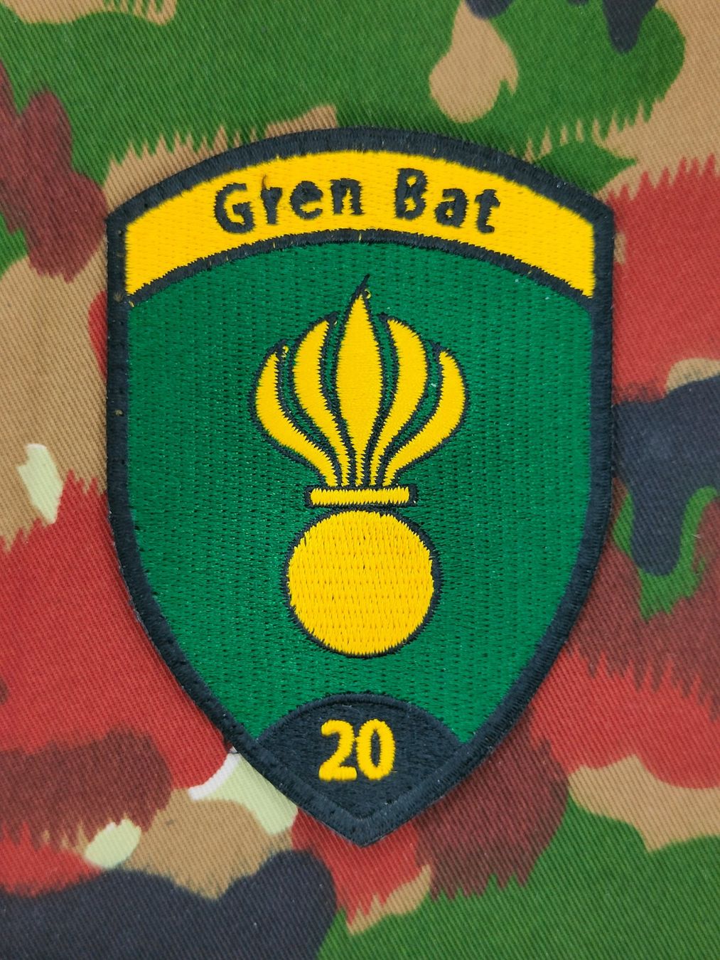 Schweizer Armee Placchette & Badge: Verbandsabzeichen Gren Bat 20 Stabskp – Usato da Bauma venduto da SwissMilitaria