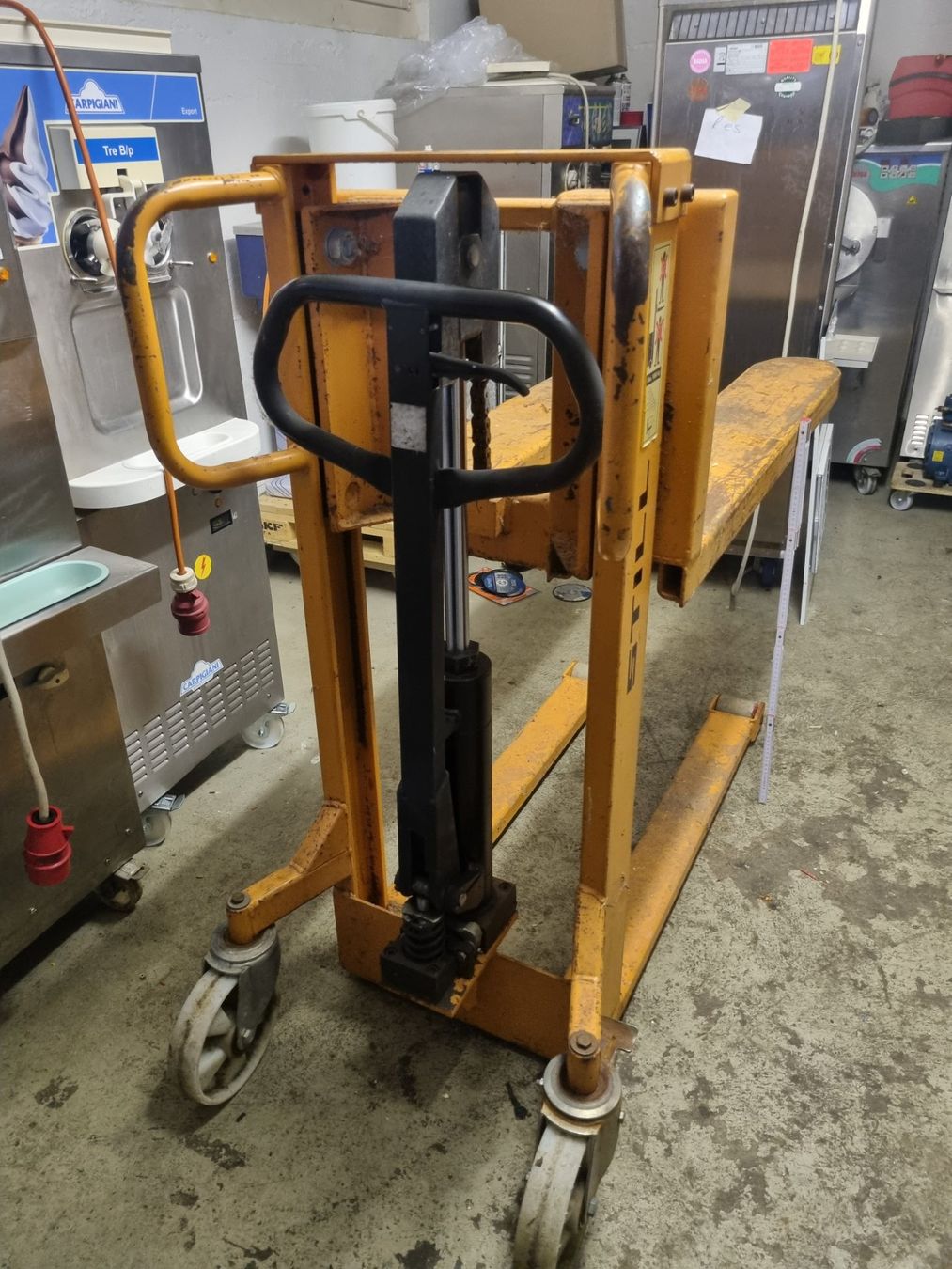 Carrelli elevatori e a forche: Still Hubwagen – Usato da Zuchwil venduto da Parajsa55