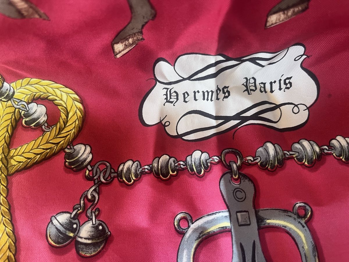 Hermès Foulard & Sciarpe: Foulard Hermès original – Usato da Prilly venduto da CHAGALL15