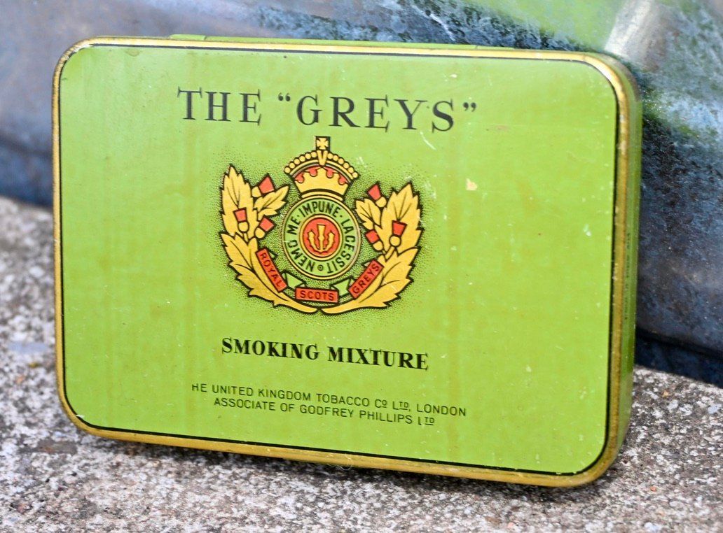 Barattoli: alte Blechdose THE "GREYS" smoking mixture Switerland – Usato da Pfaffhausen venduto da mono_rec 2