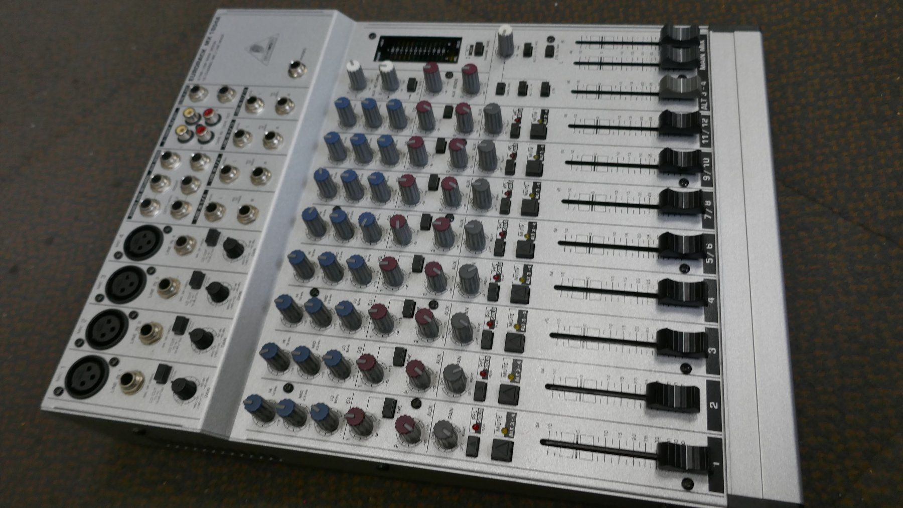 Behringer Mischpulte: Behringer Eurorack MX1604A Mischpult – Gebraucht aus Wenslingen von FairlightCMI 3