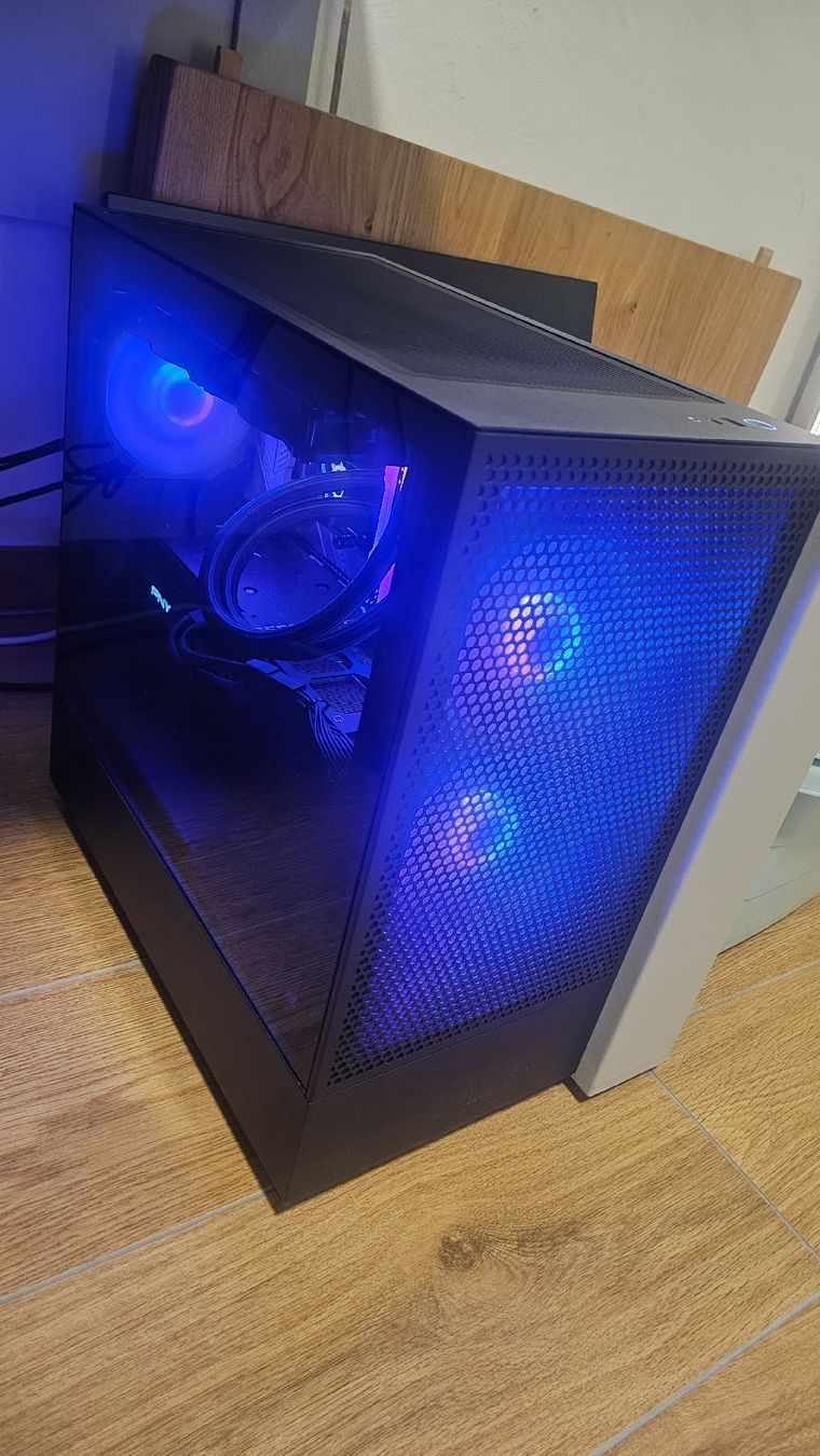 Asus PCs: Top Gaming PC – Neu (gemäss Beschreibung) aus Ehrikon von noa_vyp5