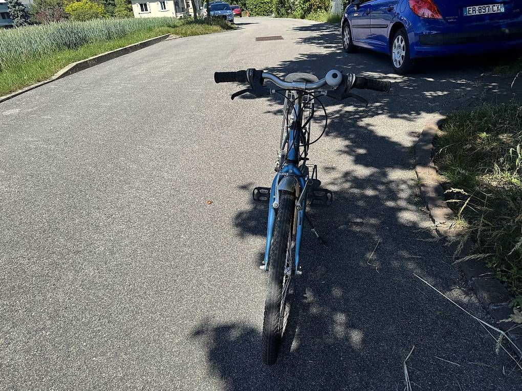 Velos: Velo pour 8-12-ans -24 pounce  – Gebraucht aus Nyon von royben 3