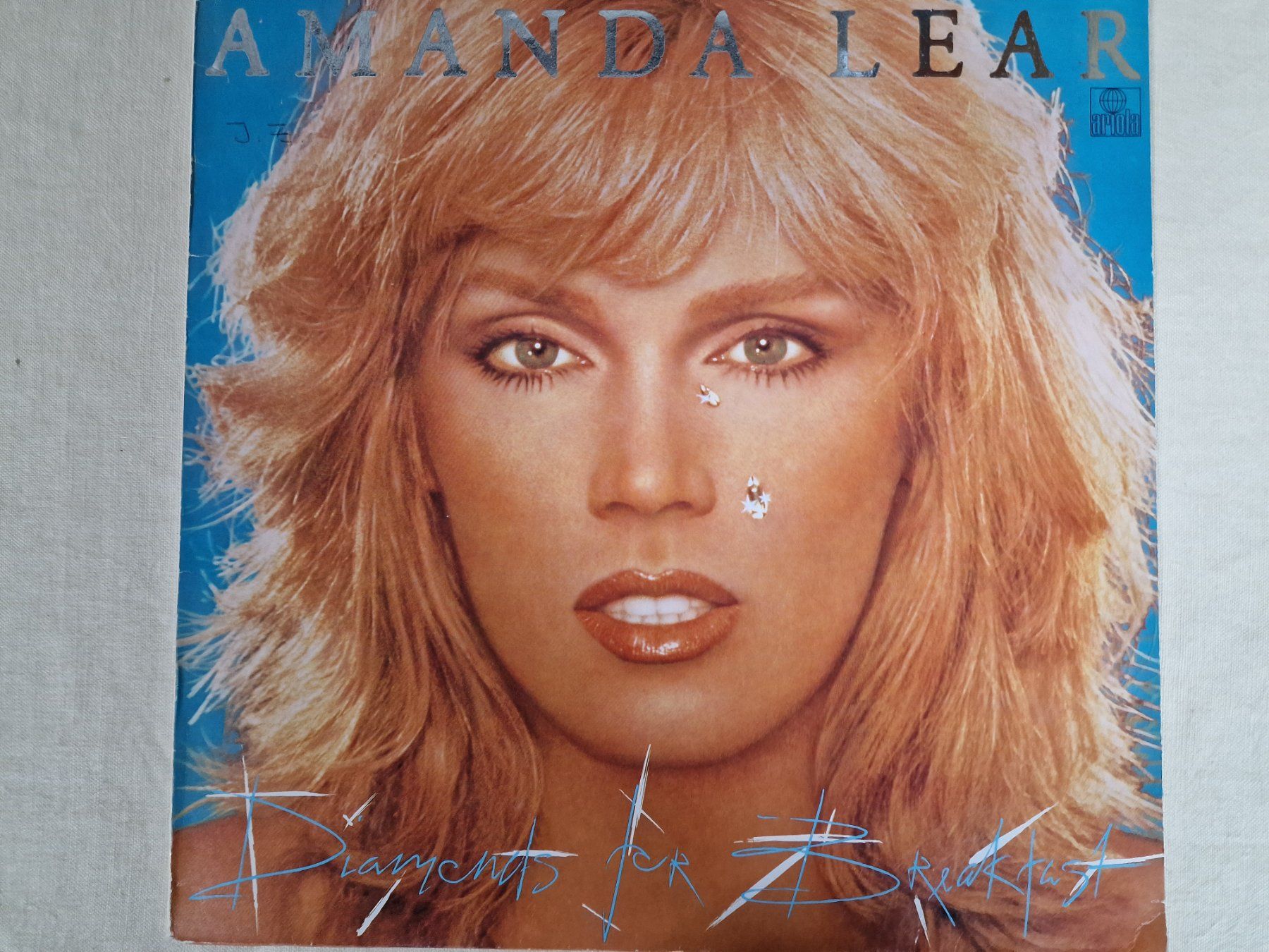 Dischi in vinile: Amanda Lear LP – Diamonds For Breakfast – Usato da Root venduto da atelier22