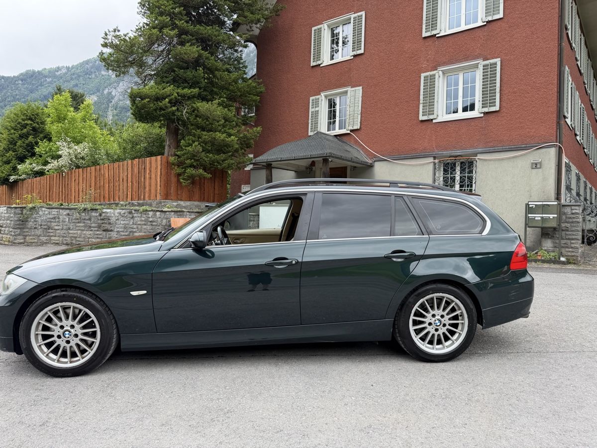 BMW Autos: Bmw 330xd touring – D'occasion à Glarus par M.B.2 1