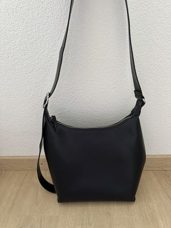 Uniqlo Handtasche schwarz