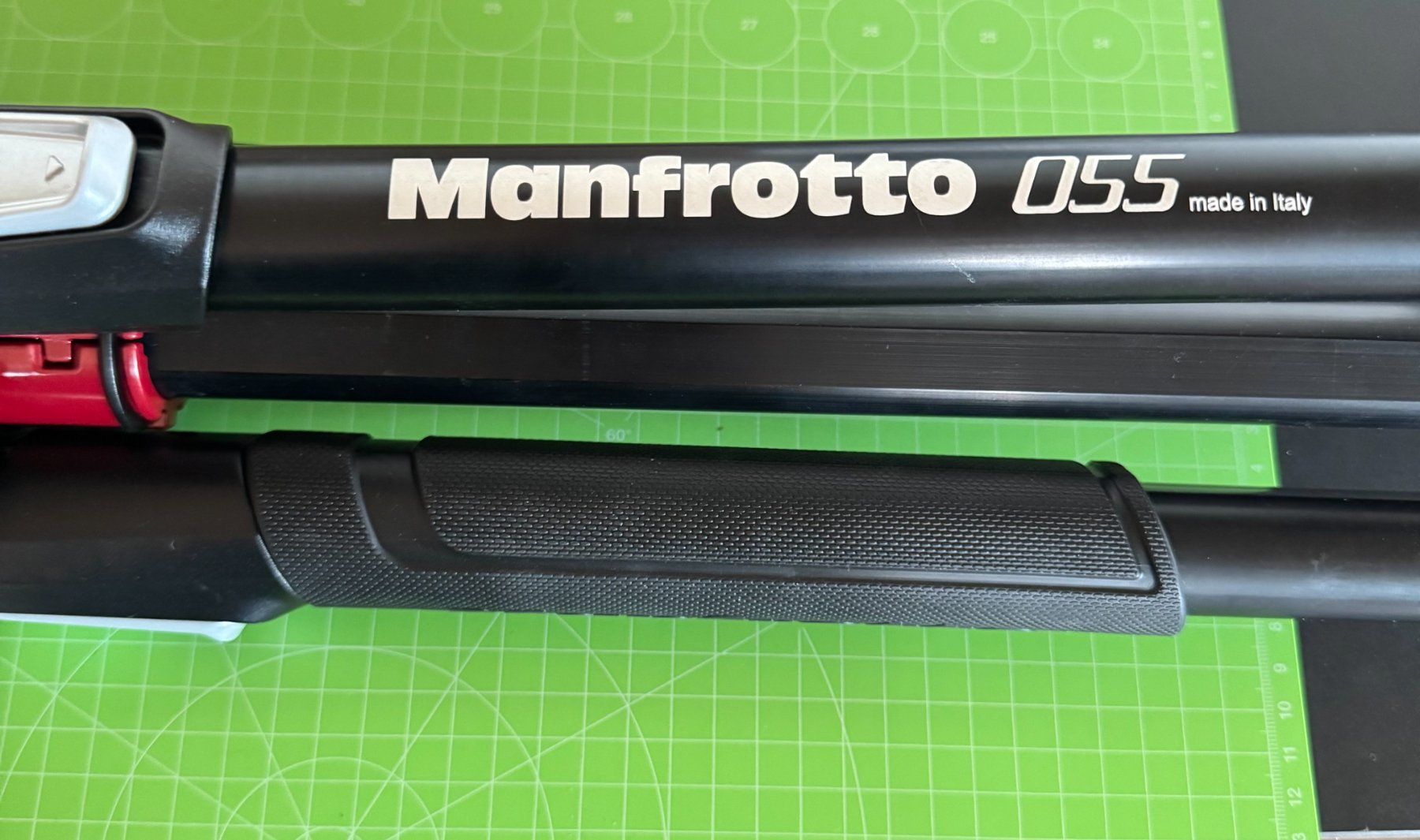 Manfrotto Stative & Köpfe: Manfrotto Stativ 055XPRO3 mit Getriebeneiger XPRO – Gebraucht aus Rothrist von 2six0 1