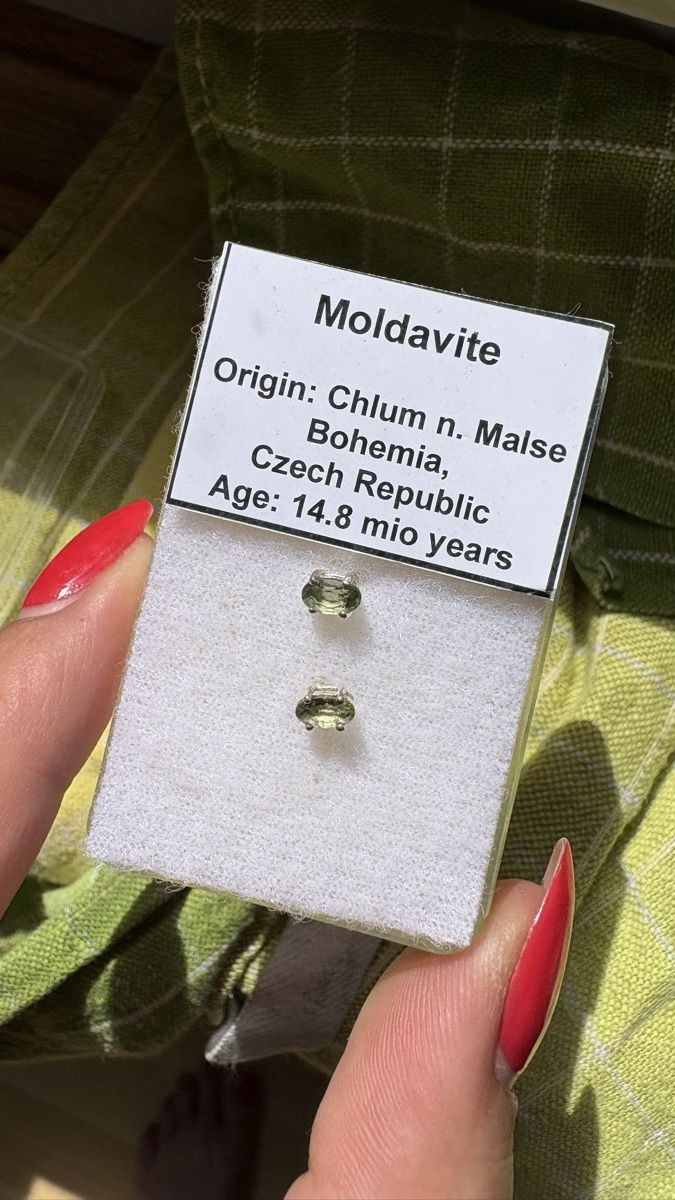 Ohrringe & -stecker: Moldavit Ohrstecker – Gebraucht aus Altstätten SG von Mariapestozza