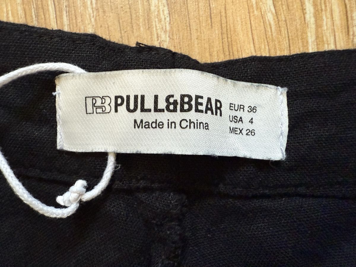 Pull&Bear Pantaloni: Short d’été noir lin Pull & Bear, t.36/S – Usato da Tavannes venduto da Thriftshop 2