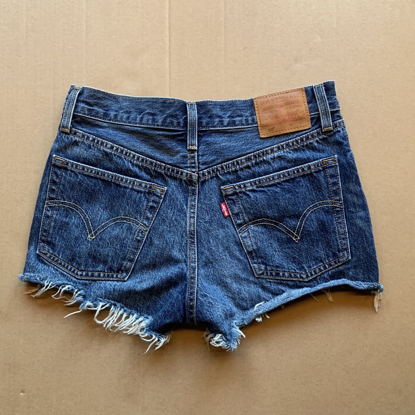 Levi's Jeans: Levi's 501 Blaue Jeansshorts – Usato da Chalais venduto da Decoarts.art 1