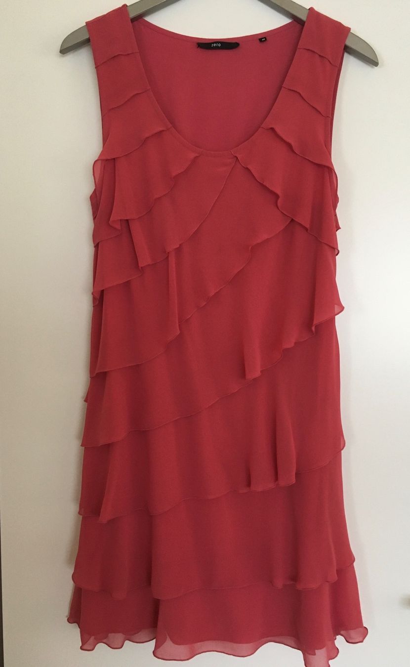 Maje Robes: Volantkleid Zero Gr. 38 – D'occasion à Muotathal par robin40 5