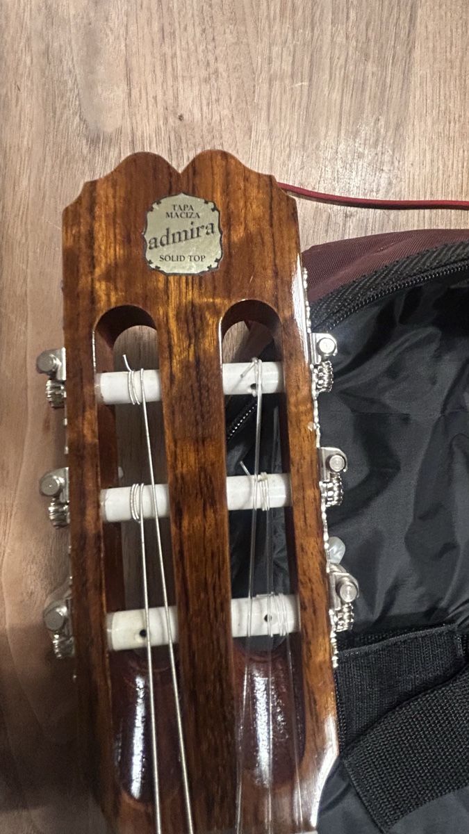 Strumenti musicali: Gitarre Admira Malaga – Usato da Bottmingen venduto da Cedeira 1