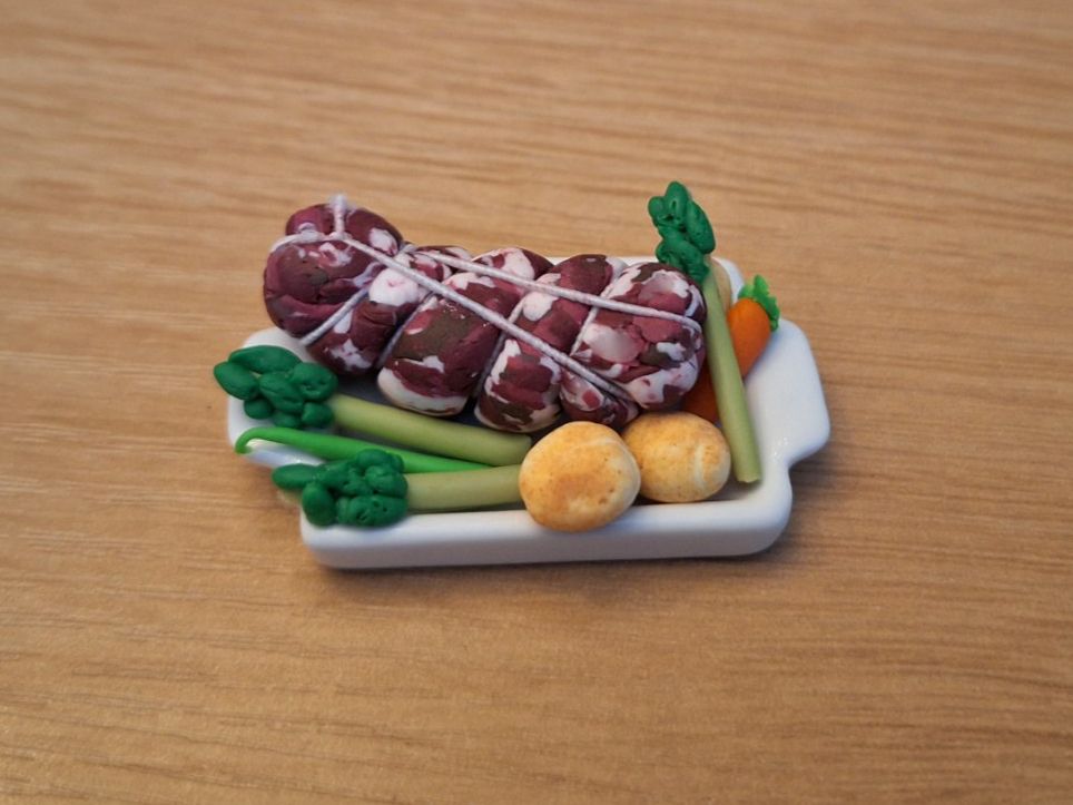 Case e mobili per bambole: Handmade Braten mit Gemüse, Spargeln – Nuovo (secondo la descrizione) da Zürich venduto da HandmadeTinyFood 3
