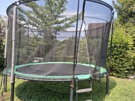 Trampolin Ø 366 cm mit Netz und Leiter, grün