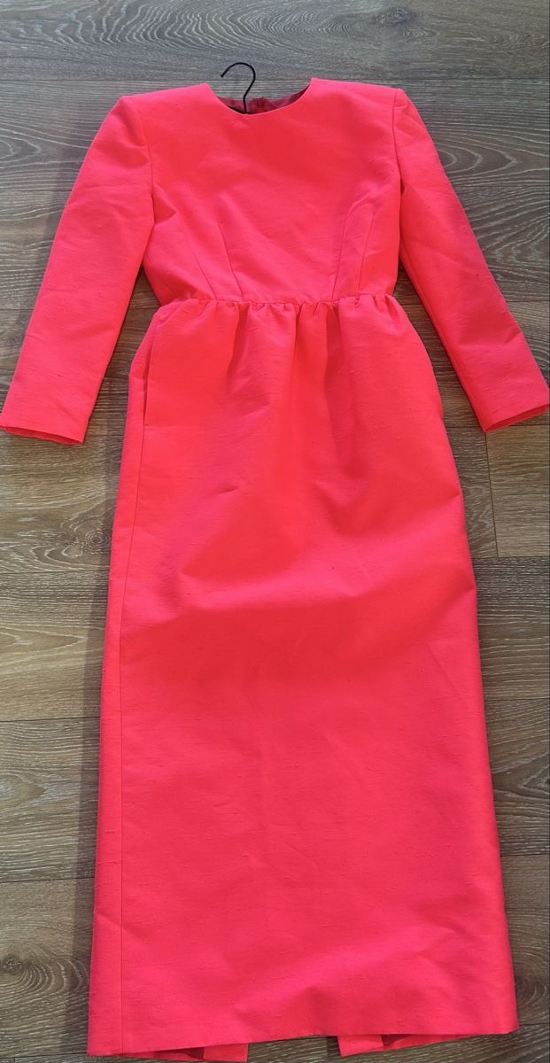 Gucci Vestiti: Gucci Hot Pink Kleid mit Schlitz – Nuovo e nell'imballaggio originale da Zürich venduto da nin_mk8s 3