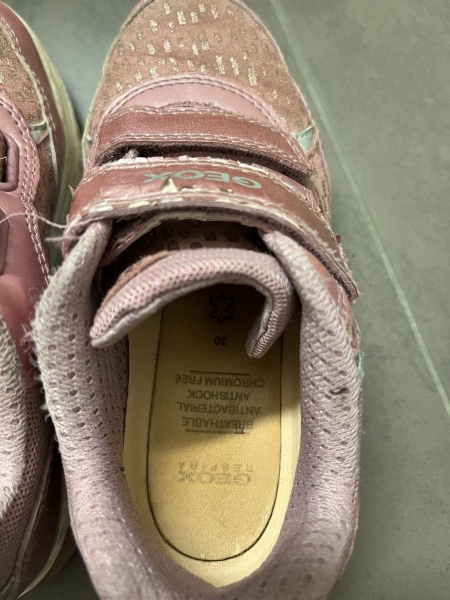 Geox Schuhe für Mädchen: Geox Sneaker Halbschuhe mit Blinklicht 30 – Gebraucht aus Zürich von Gabi_78 3
