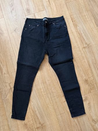 Jeans Grösse 44 NEU