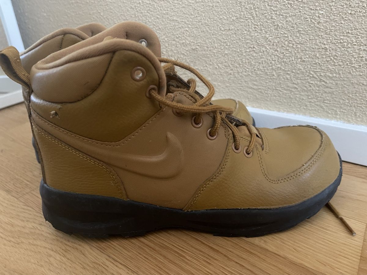 Nike Scarpe da uomo: Boots / Halbschuhe/ Sneaker NIKE / Grösse 40 – Nuovo (secondo la descrizione) da Rüschlikon venduto da leo_mwz2