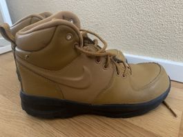 Boots / Halbschuhe/ Sneaker NIKE / Grösse 40