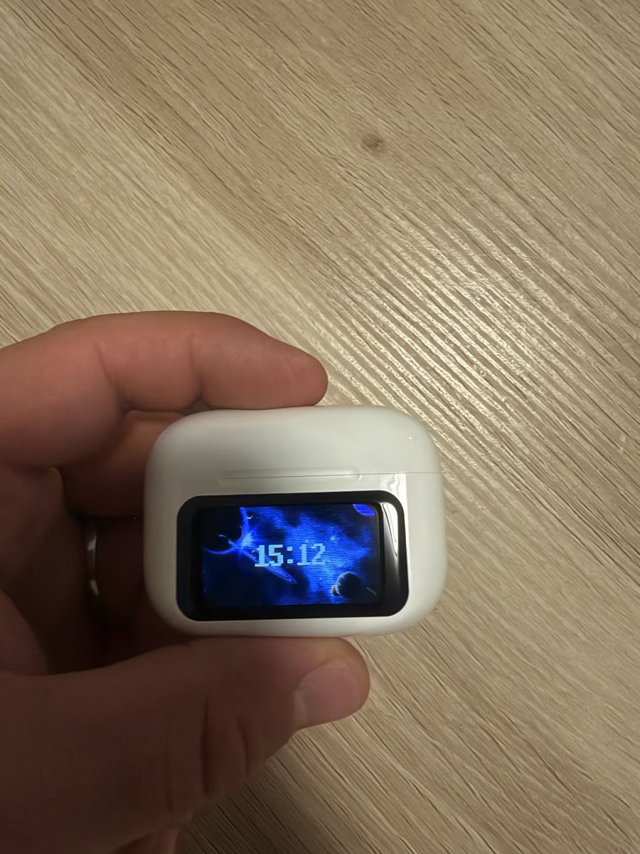 Kopfhörer: Wireless In-Ear Kopfhörer mit Touch-Display weiss neu – Neu (gemäss Beschreibung) aus Wettingen von David0076