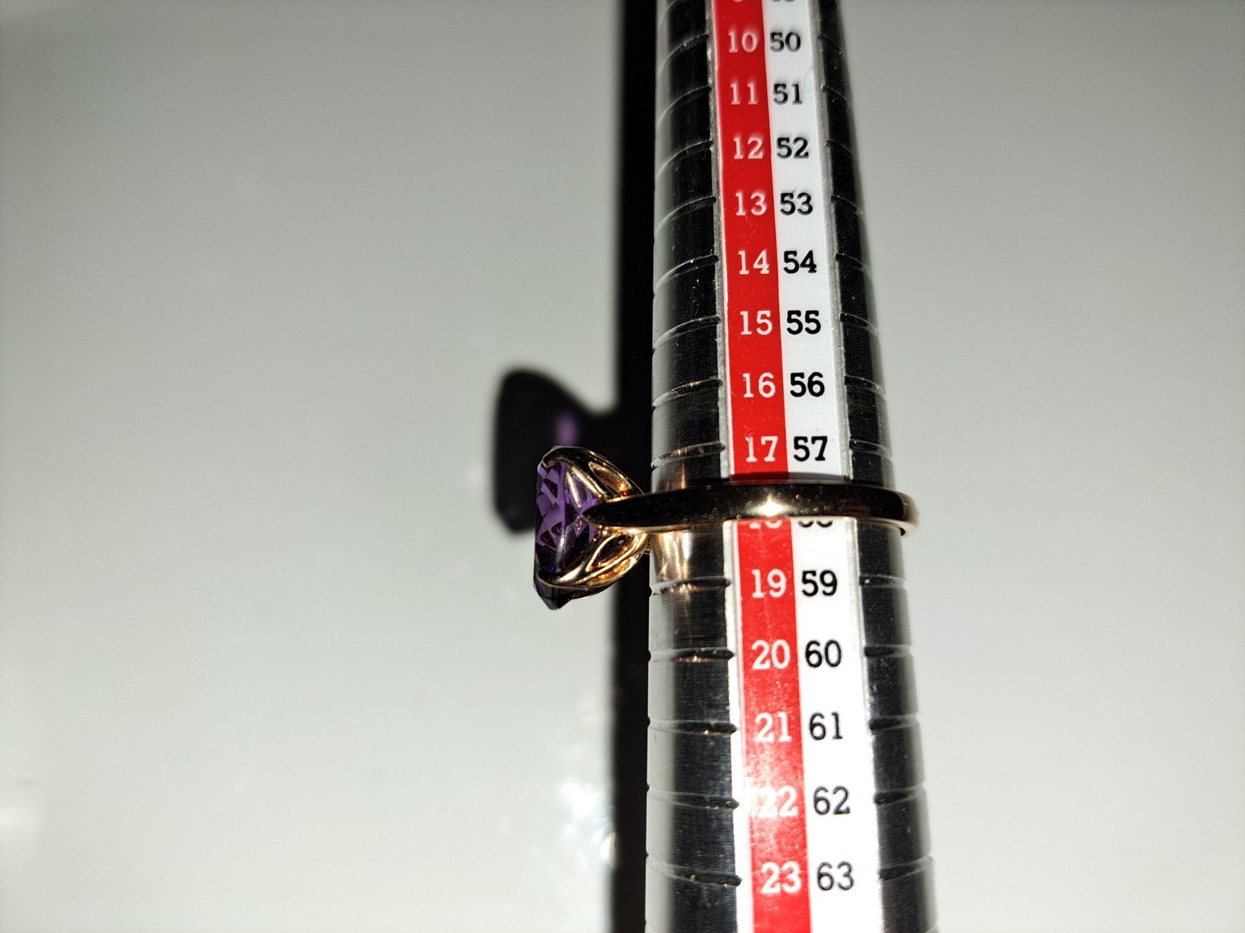 Bucherer Anelli: Carl Bucherer Gold Ring mit Amethist Edelsten – Usato da Schaffhausen venduto da meteor7 3