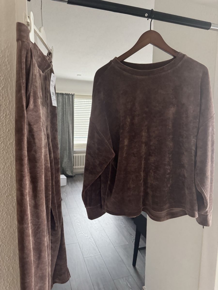 Completi & Tailleur: Mey Samt-Set Neu mit Etikett! – Nuovo e nell'imballaggio originale da zürich venduto da dalia06 5