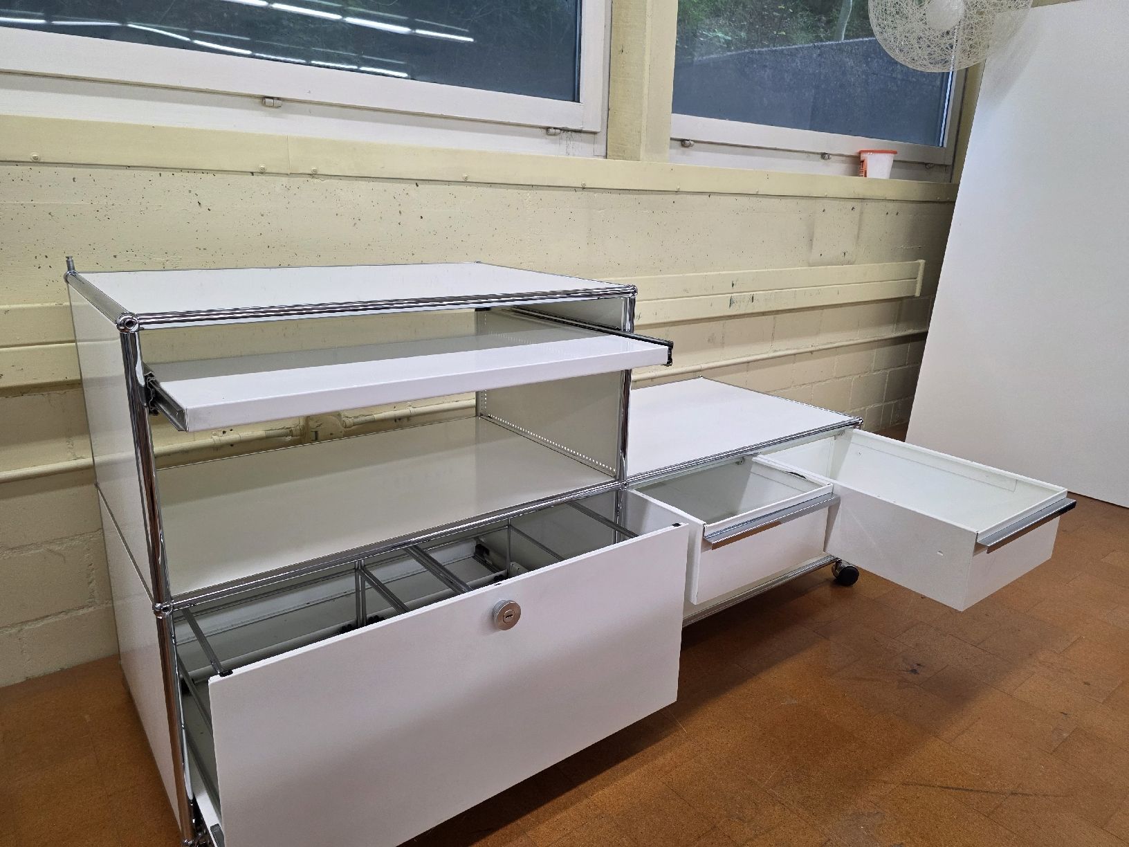 USM Regale: Designer Regal USM Haller in weiss – Gebraucht aus Lichtensteig von UsedINStore 2