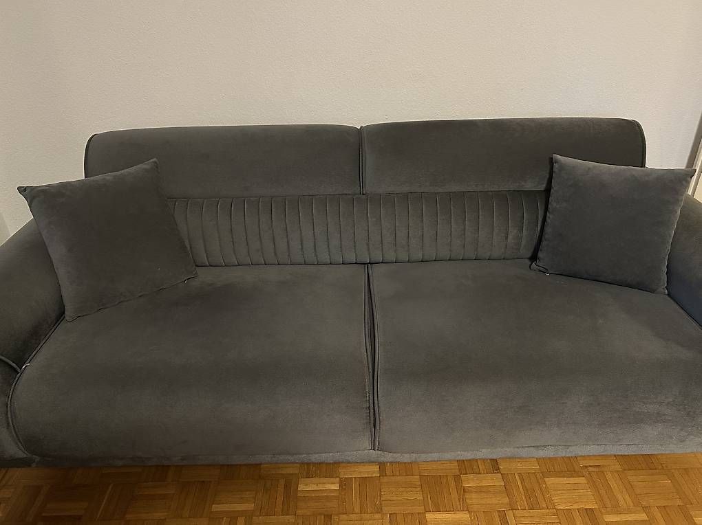 Schränke: Sofa und Kleiderschrank  – Gebraucht aus Bern von nov_9gb6 1