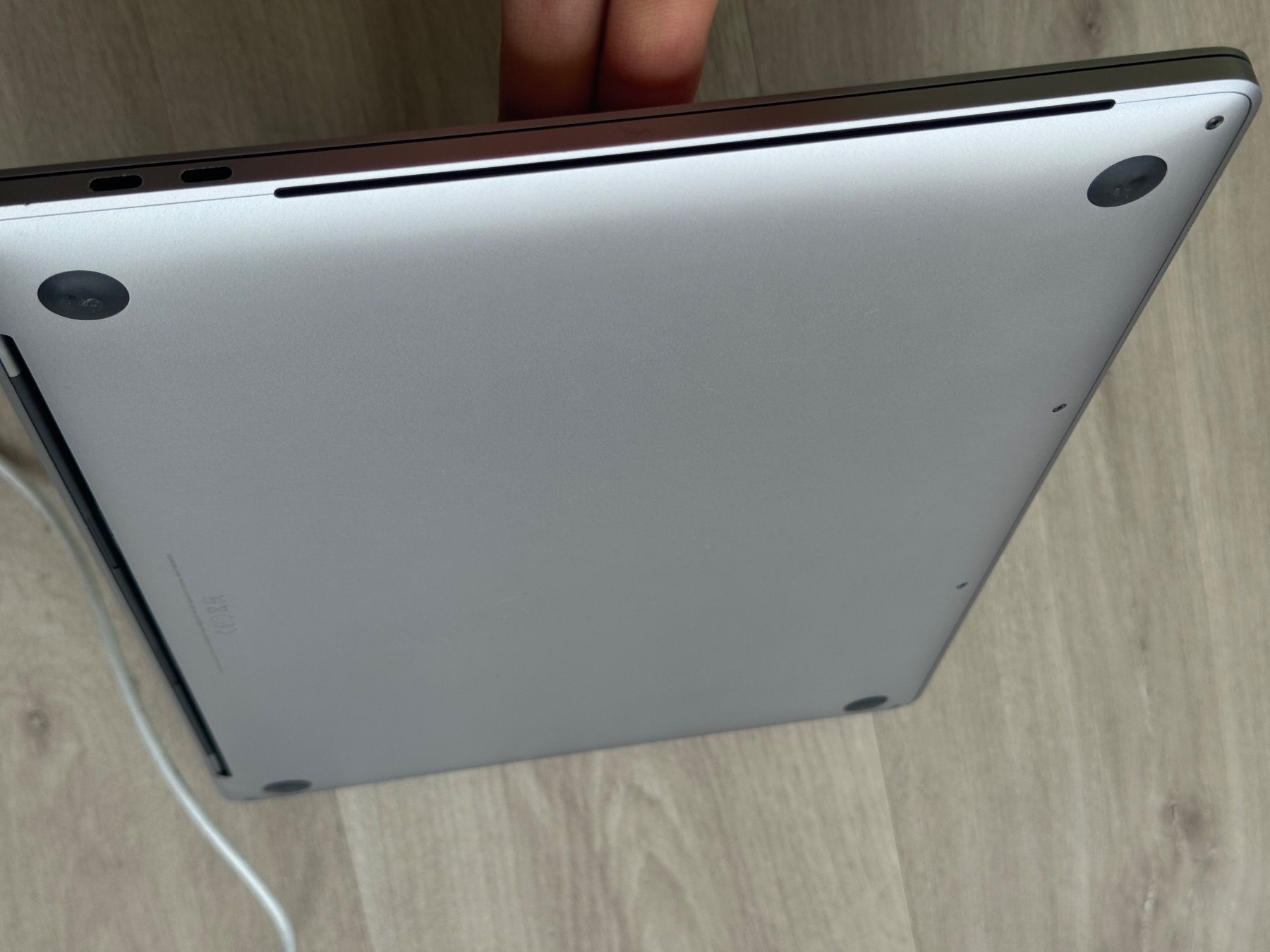 Notebook: MacBook Pro 15-inch 2016 Touchbar – Usato da Neuchâtel venduto da Bakhsh 7